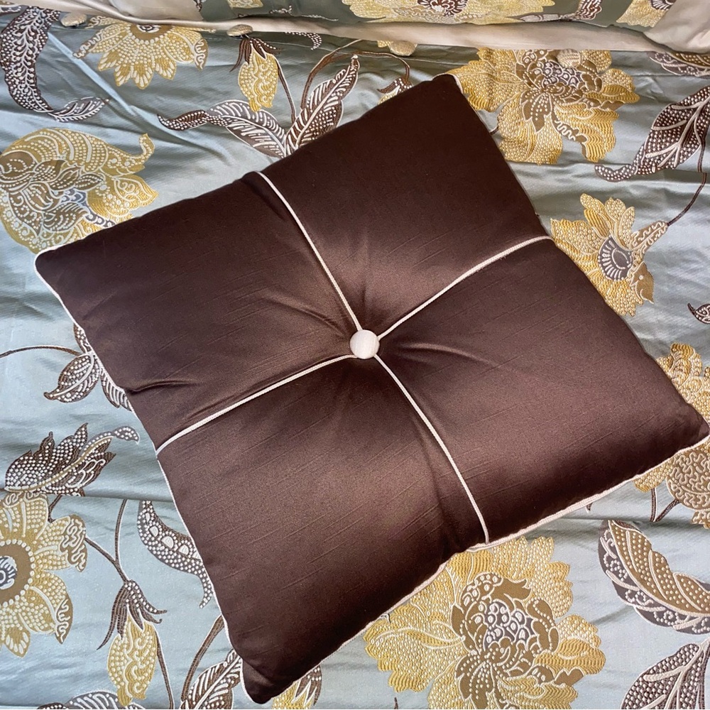 EASTERN ACCENTS *Retired* Bellezza Floral Duvet Set Blue / Gold Queen NWT - Picture 6 of 16